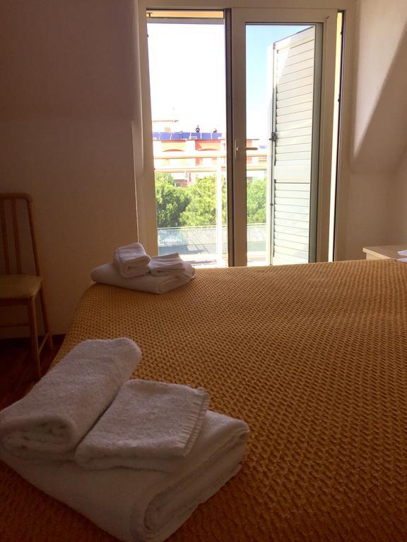 Hotel Bamar Pinarella Ngoại thất bức ảnh