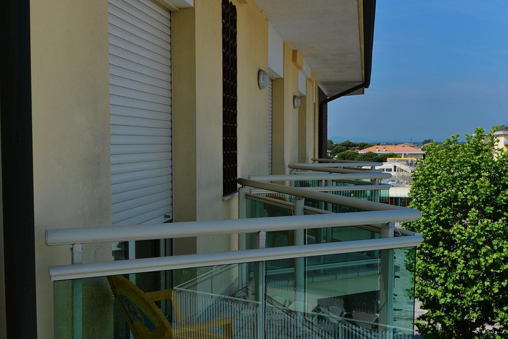 Hotel Bamar Pinarella Ngoại thất bức ảnh
